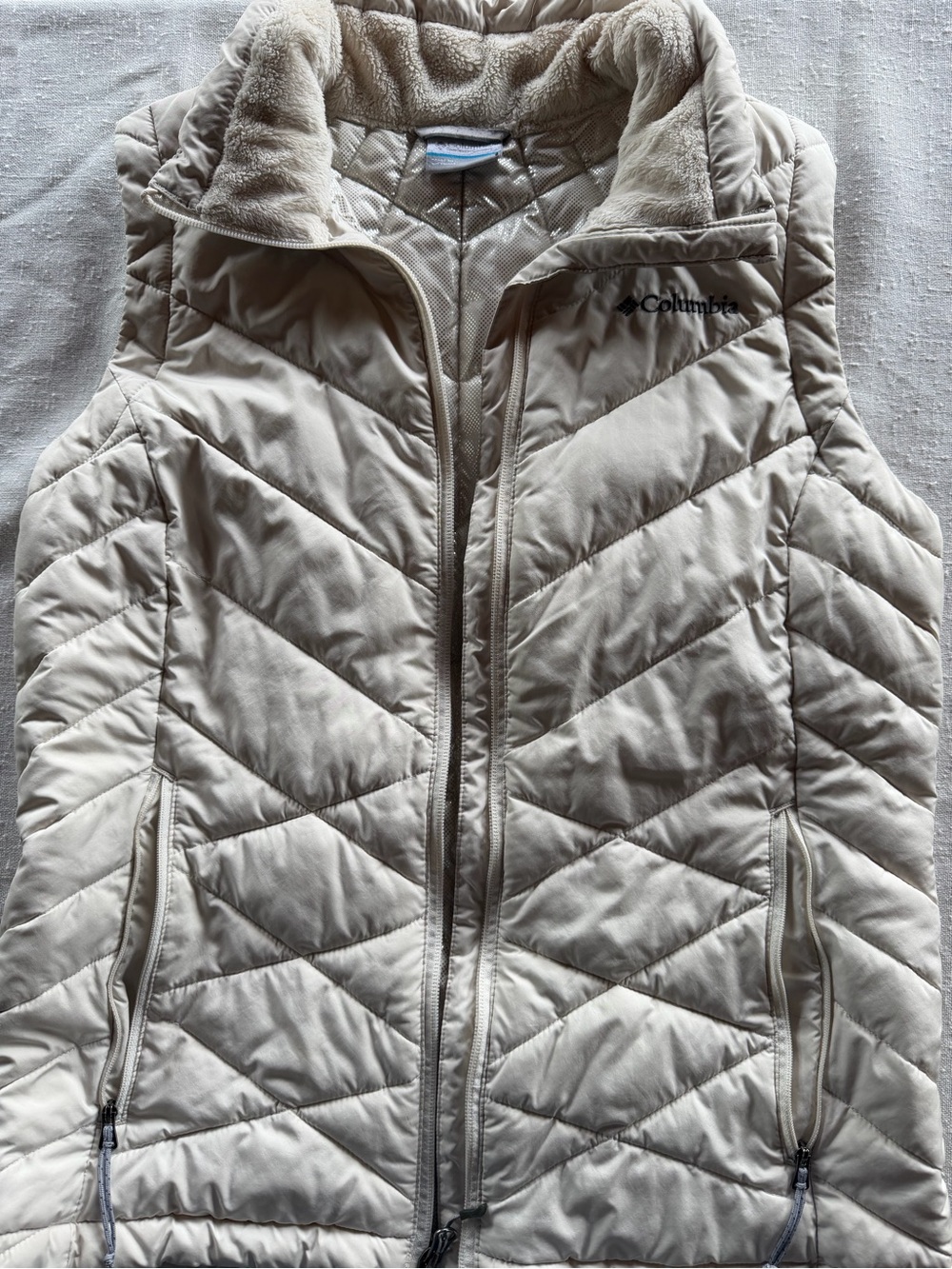 Columbia Women's Cream Quilted Puffer Vest